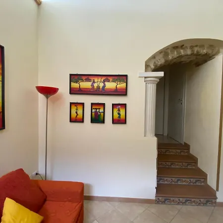 Casa Vacanza La Casa Di Max Vakantiehuis *